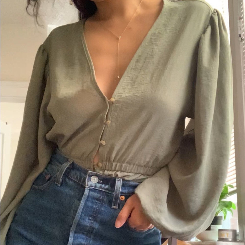 Long sleeve blouse/cardigan